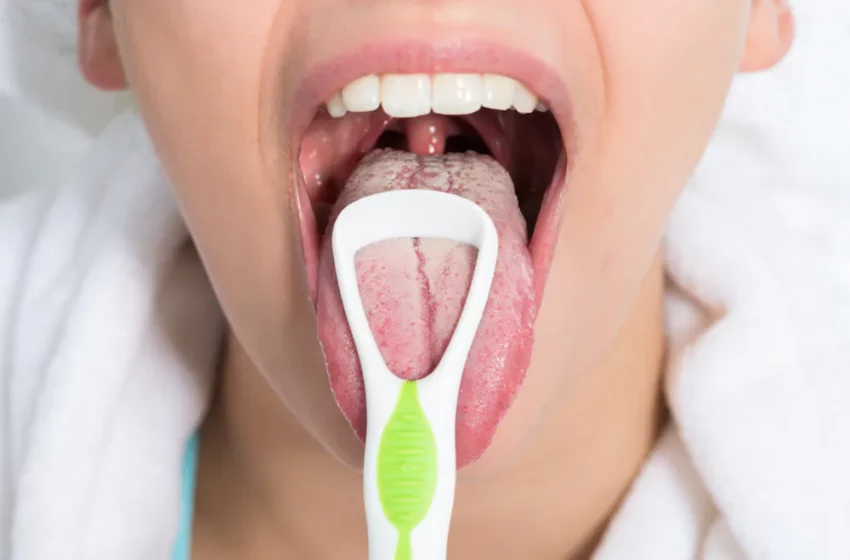  Peut-on réduire la mauvaise haleine avec un gratte-langue ?