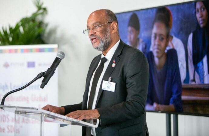  Journée mondiale du sida : Ariel Henry réitère l’engagement du gouvernement envers l’élimination du VIH d’ici 2030