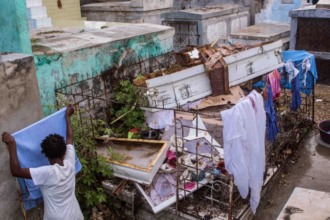  Vol de cercueils en Haïti : entre tradition séculaire et nécessité de préserver la dignité funéraire
