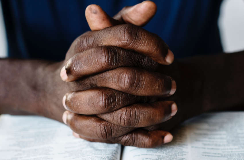  La prière et la santé : l’impact profond de la spiritualité sur le bien-être