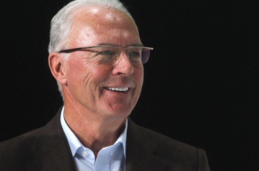 Franz Beckenbauer, surnommé « der Kaiser »,              « l’Empereur »