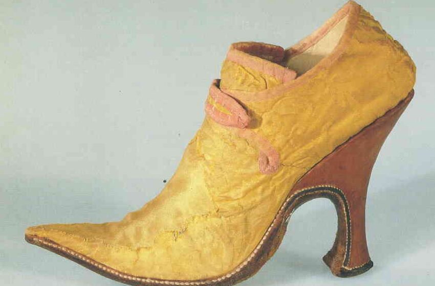  Saviez-vous que les chaussures à talons hauts étaient à l’origine destinées aux hommes ?