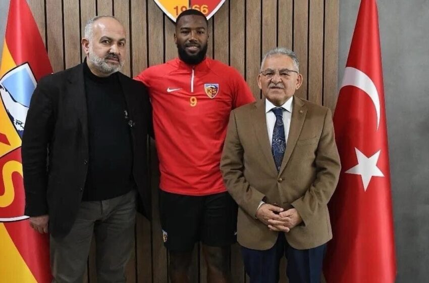  Duckens Nazon rejoint Kayserispor après son départ du CSKA Sofia