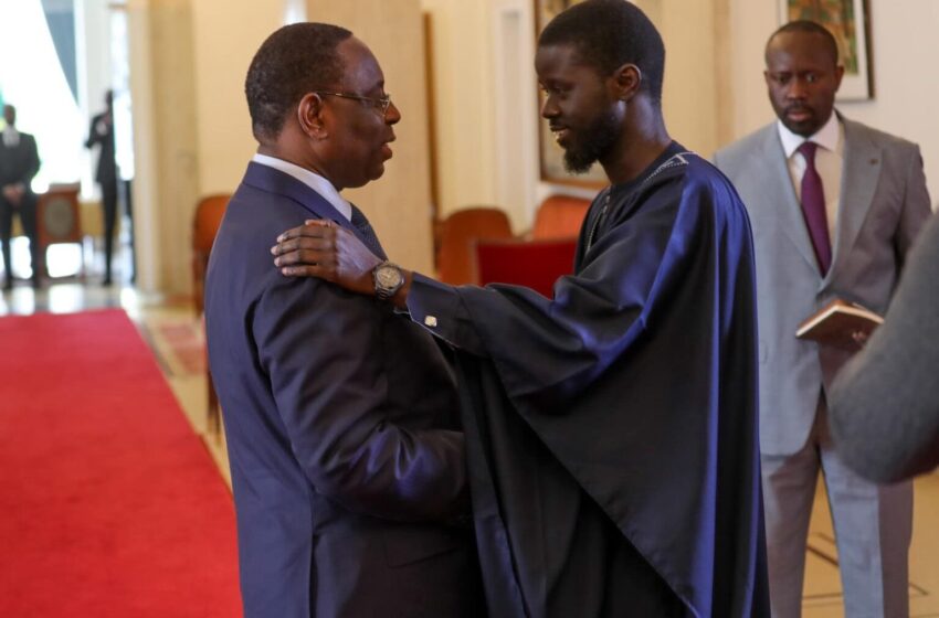  Un nouveau chapitre politique : Macky Sall reçoit Bassirou Diomaye Faye, président élu