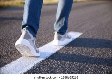  Saviez vous qu’on peut pas marcher droit avec les yeux fermés ?