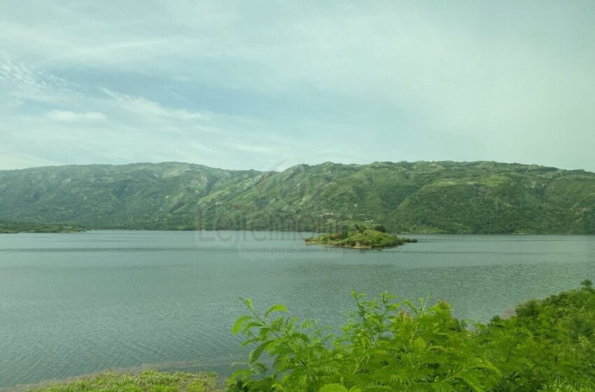  Le lac de Péligre : une infrastructure hydraulique et énergétique cruciale