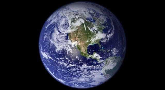  Saviez-vous la Terre est la seule planète qui ne porte pas le nom d’un Dieu ?