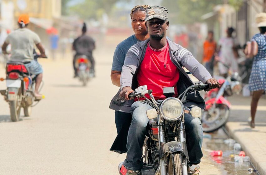  Les chauffeurs de taxi-moto : pilotes de la ville de Ouanaminthe