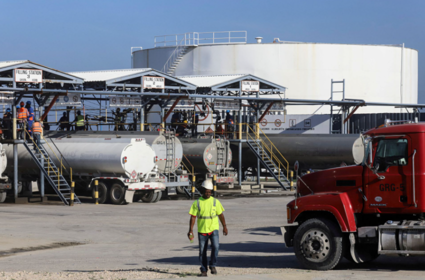 Cité Soleil : la guerre des gangs menace l’approvisionnement en carburant au Terminal Varreux
