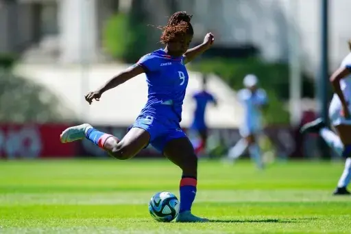  Championnat Concacaf U17 : Lourdjina Étienne, marchant sur les traces de Melchie Daëlle Dumornay