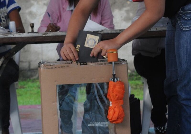  Tensions et violence marquent les élections en République Dominicaine : un dirigeant du Parti PRM assassiné, plusieurs fusillades enregistrées
