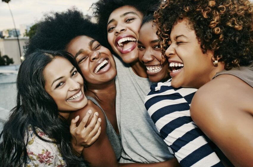  Saviez-vous que le rire féminin était une insulte à la virilité de l’homme ?