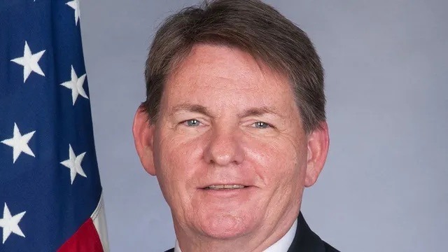  Dennis B. Hankins entre en fonction en tant qu’ambassadeur des États-Unis en Haïti