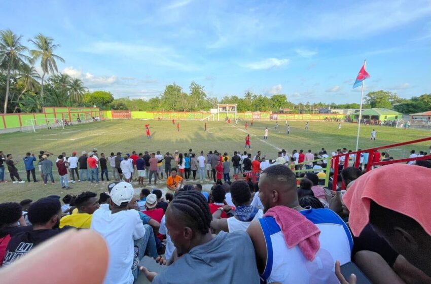  Le football vacancier en Haïti.