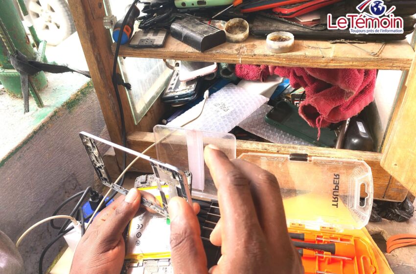  Le métier de réparateur de téléphones portables : une source de subsistance pour les jeunes en Haïti