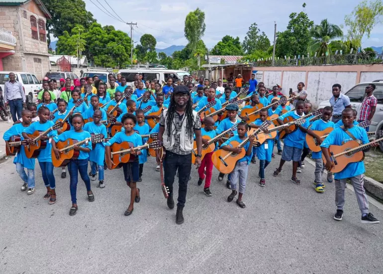  L’UNICEF et Jean Jean Roosevelt lancent une initiative artistique pour prévenir le recrutement armé des enfants en Haïti