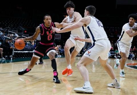  Les Hurricanes s’inclinent 82-71 à Virginia malgré les 27 points de Matt Cleveland