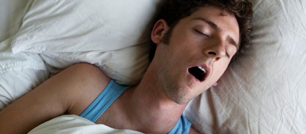 Pourquoi dormir la bouche ouverte est dangereux pour la santé