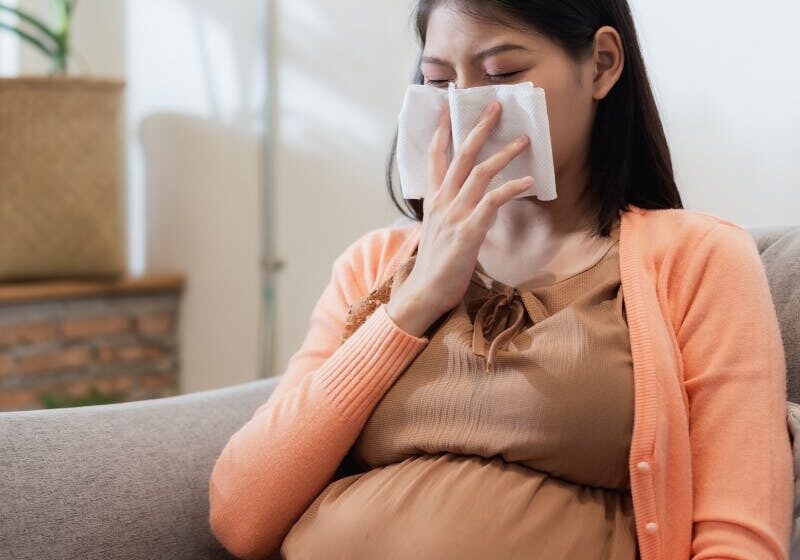  Hyperosmie pendant la grossesse : pourquoi les odeurs deviennent-elles insupportables et comment y remédier ?