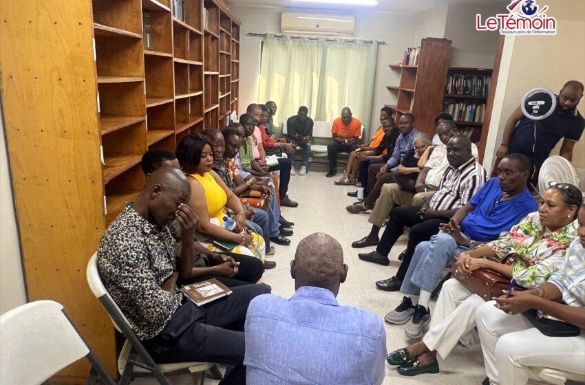  Conférence sur l’Acquisition de Biens dans votre patrimoine, animée par Maître Jean-Paul Céant à la Bibliothèque Edgard Petit, organisée par l’Organisation de l’Union Haïtienne