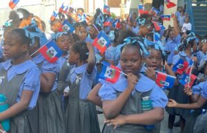 Le Collège Évangélique Maranatha fait rayonner le patriotisme dans les rues de la capitale