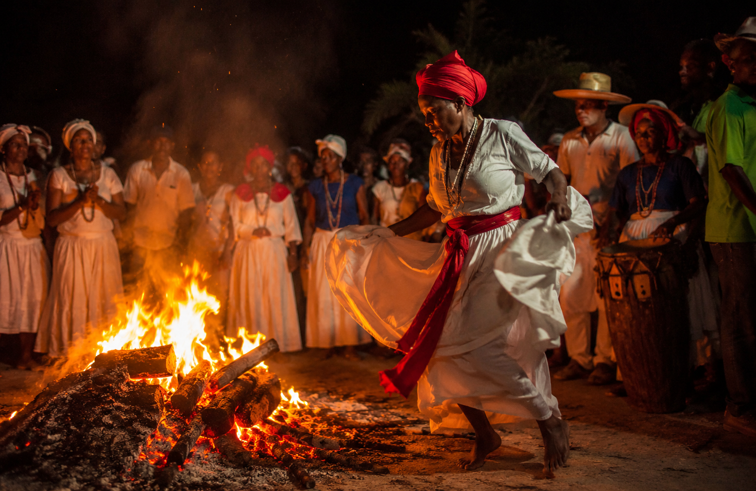 La Saint-Jean et le vodou en Haïti : une nuit de feu, de foi et de traditions