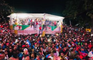 Une ambiance exceptionnelle à Place Boyer pour soutenir les Grenadiers face à l’Écosse